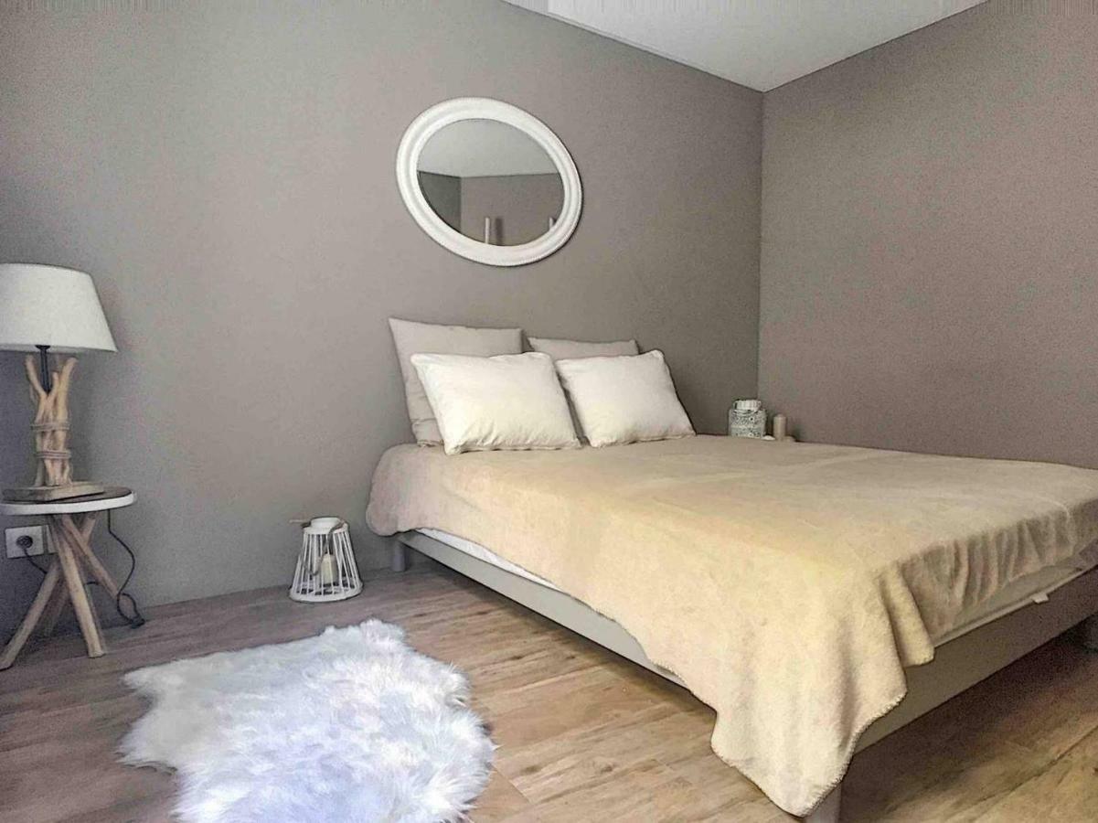 60 Rue Du Port Hotell Granville Exteriör bild