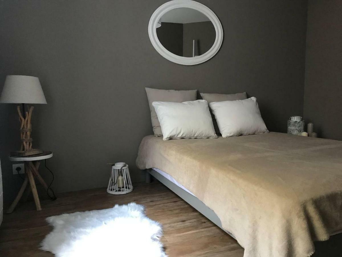 60 Rue Du Port Hotell Granville Exteriör bild